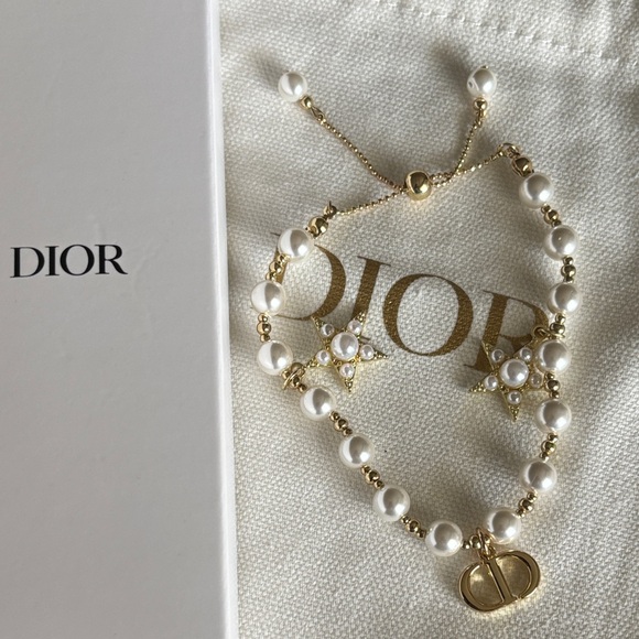 Dior Jewelry - ⚜️Dior Gold and Pearl Star Bracelet GWP ⚜️